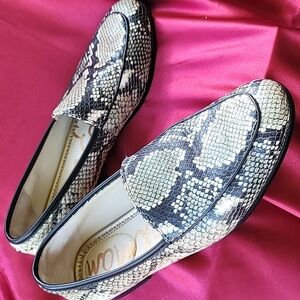 SAM EDELMAN sz8.5 snakeskin slip on premium leather loafer